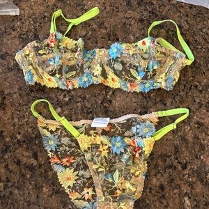 Floral Lace Lingerie Set - Multicolor